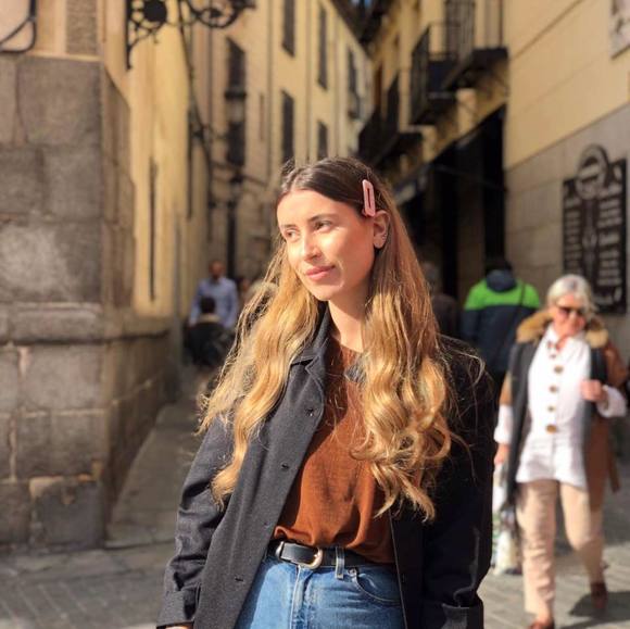 Profile Picture of Rayanne Arnett (@rayannearnett) on Poshmark