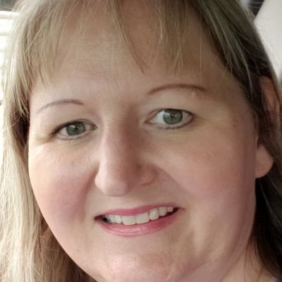 Profile Picture of Lori Acker (@LoriAcker3) on Twitter