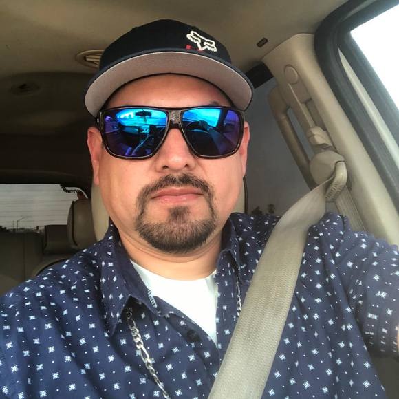 Profile Picture of Alejandro Paz (@pazalejandro29) on Poshmark