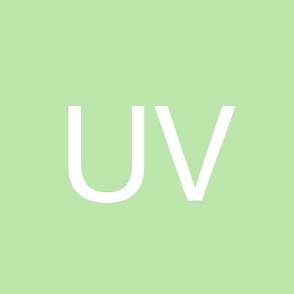 Profile Picture of Unxou Vuuqu (@pldgwpznl) on Poshmark