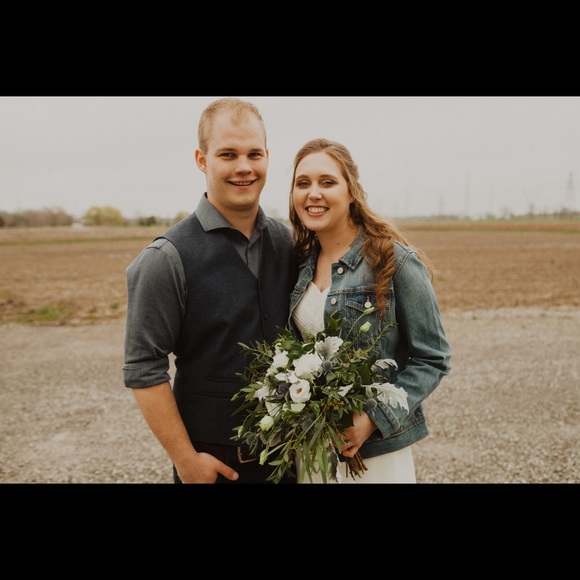 Stacey Vanandel - Poshmark Profile Picture of Stacey Vanandel (@staceyvanandel) on Poshmark