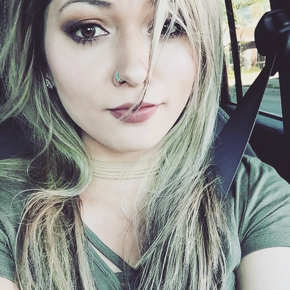 Profile Picture of Miranda Conrado (@mconrado08) on Poshmark
