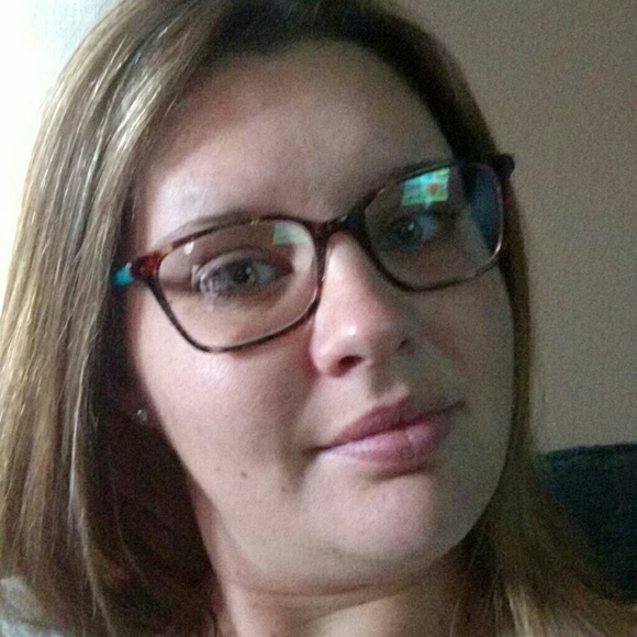 Profile Picture of Jenn Wickerham (@jennwick) on Poshmark