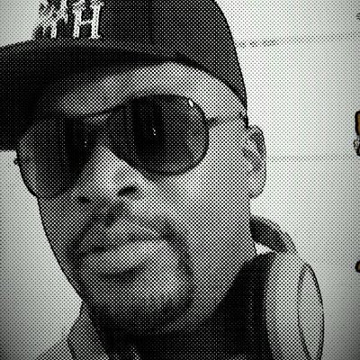 Profile Picture of Bobzola (@bobo50438305) on Twitter