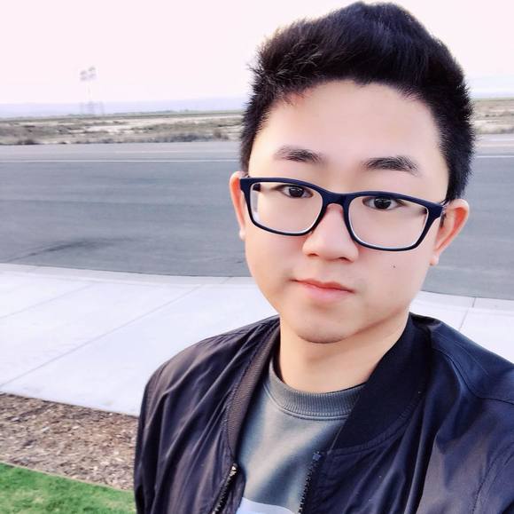 Profile Picture of Richard Zhang (@richzhang007) on Poshmark