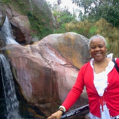 Profile Picture of Carolyn Pearson (@mrsdasie07) on Twitter