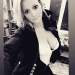 Profile Picture of Jule Pettersson (@jule_vom_meer_und_aus_dem_wald) on Instagram