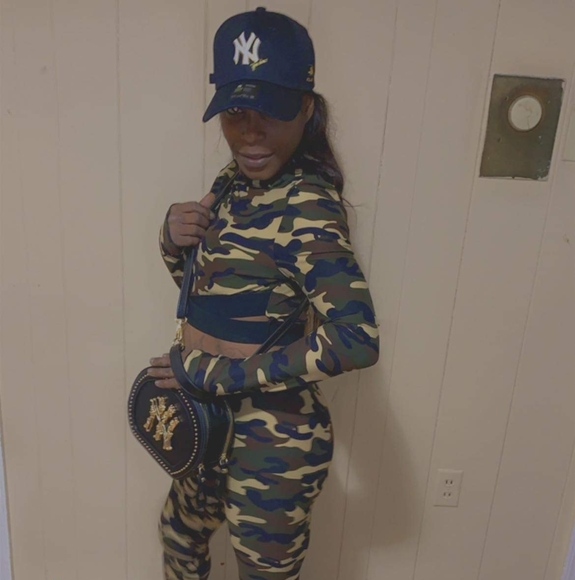 Profile Picture of Meka James (@meka0113) on Poshmark