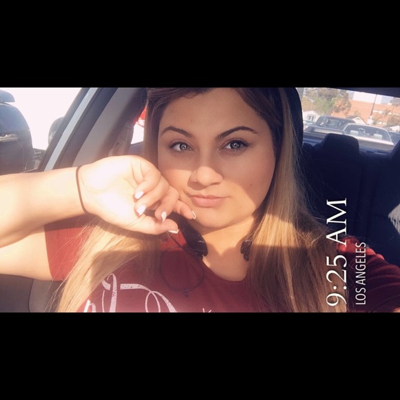 Profile Picture of Francine Mitchell (@frannanan52) on Poshmark
