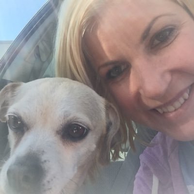 Profile Picture of Laura Sartor (@BarkingVegas) on Twitter