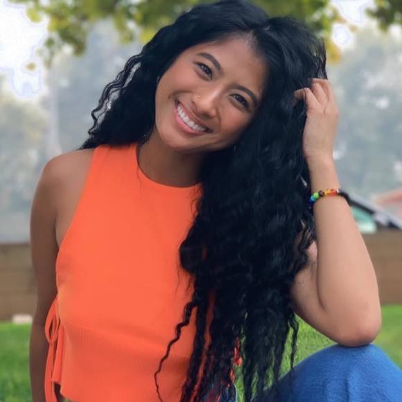 Profile Picture of Queeny Fabionar (@cutepnay_1412) on Poshmark