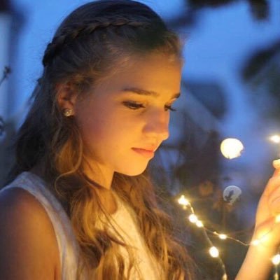 Profile Picture of Alexandra Pucci-Schaefer (@APucciSchaefer) on Twitter