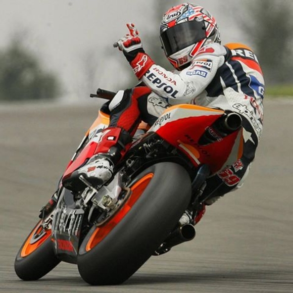 Profile Picture of Joe Simpson (@mj234569) on Poshmark