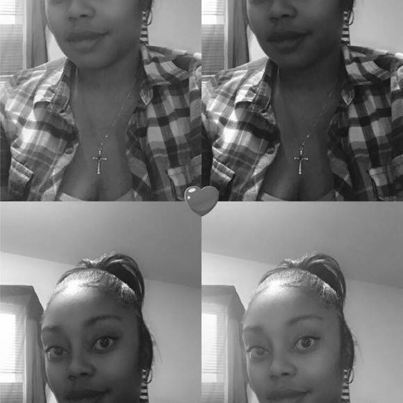 Profile Picture of Tanisha Daniels (@tdan_1989) on Poshmark