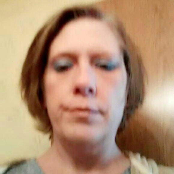 Profile Picture of Chris Erwin (@barry123321) on Poshmark