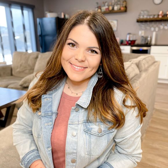 Profile Picture of Erica Suckow (@esuckow) on Poshmark