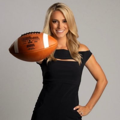 Profile Picture of Molly McGrath (@MollyAMcGrath) on Twitter