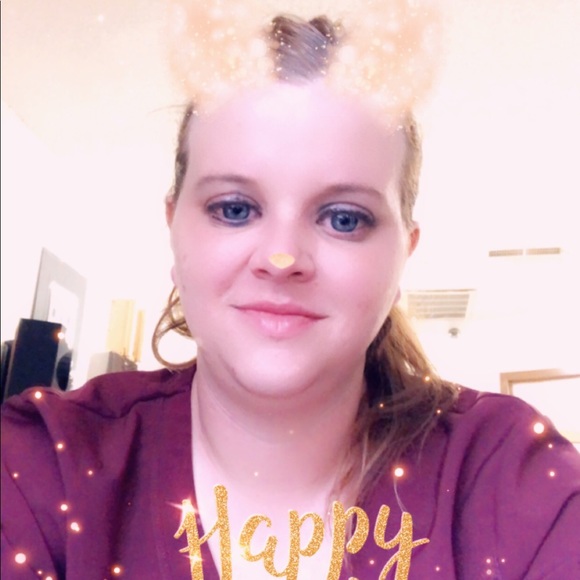 Profile Picture of Jessicca Tinker (@jmtinker1) on Poshmark