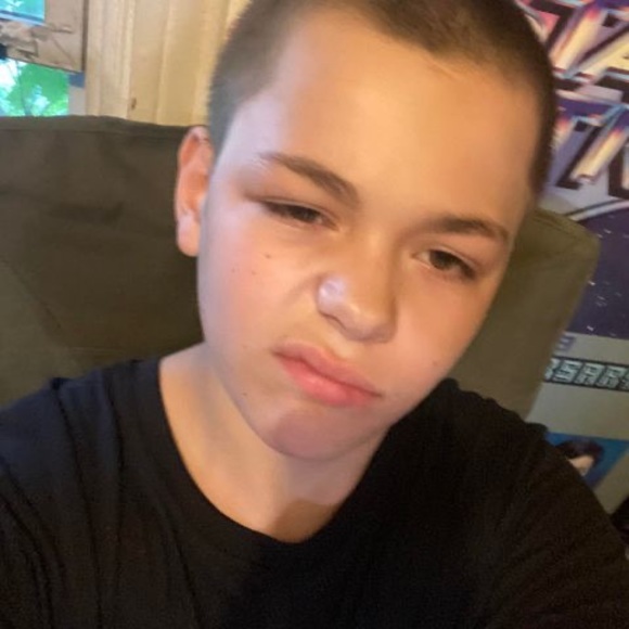 Profile Picture of Gunnar Wile (@gunnarwile3) on Poshmark