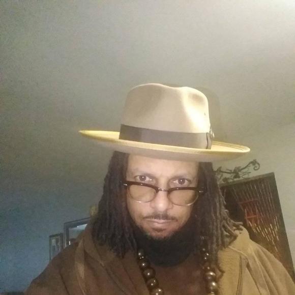 Profile Picture of Jimmie Davis (@jimmiedavis651) on Poshmark