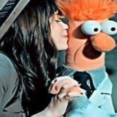 Profile Picture of في خاطري شي (@DarrylHammond4) on Twitter