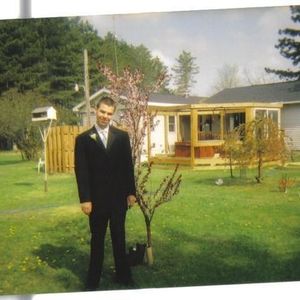 Profile Picture of Caleb Leslie (@kbob77) on Myspace