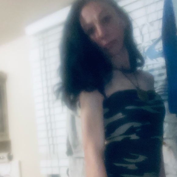 Profile Picture of Angela Remmers (@a_remmers) on Poshmark