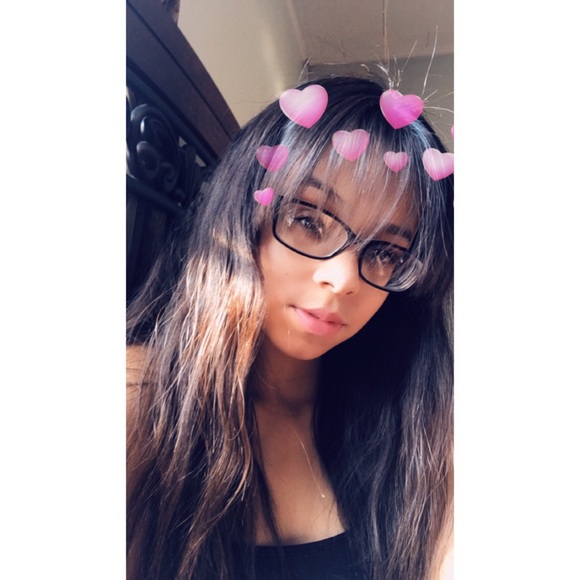 Profile Picture of Maria Marron (@_itsbb) on Poshmark