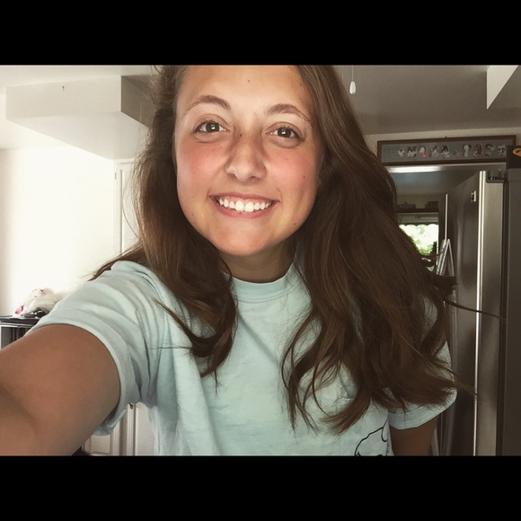 Profile Picture of Lexi Bennardi (@lexibennardi) on Poshmark