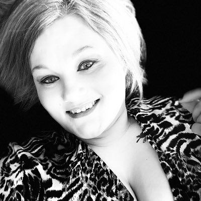Profile Picture of Crystal Carver (@CrystalCarver19) on Twitter