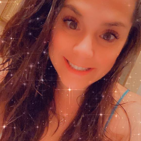 Profile Picture of Danielle Shurter (@danigirl0829) on Poshmark