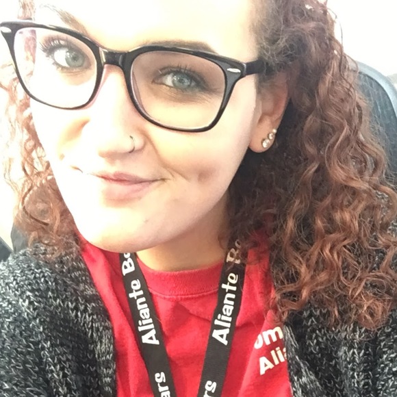 Profile Picture of Megan Cronk (@megcronk93) on Poshmark