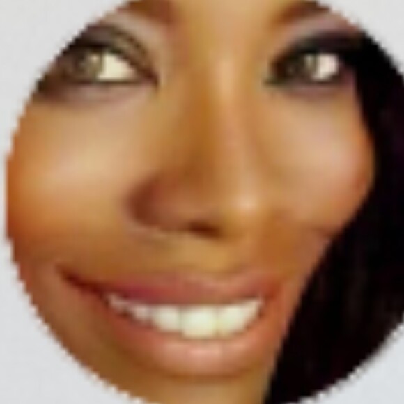 Profile Picture of Vivian James (@vivianjames007) on Poshmark