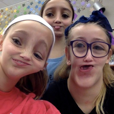 Profile Picture of Haley Loy (@h_Zoey05) on Twitter