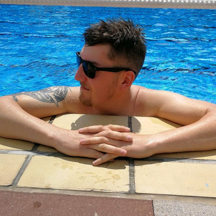 Profile Picture of Christopher Kahs (@kahsimir1909) on Tiktok