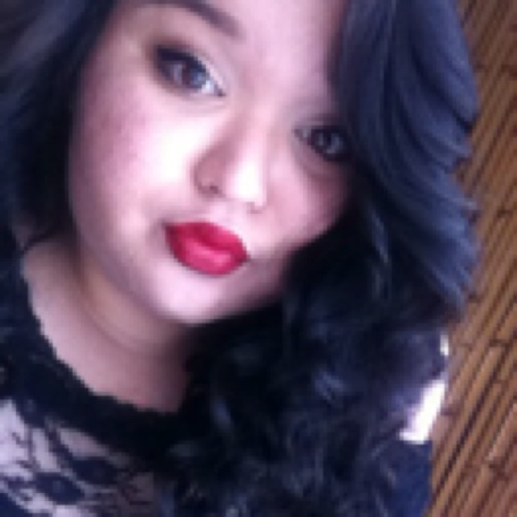 Profile Picture of Alexis Brooker (@abrooker97) on Poshmark