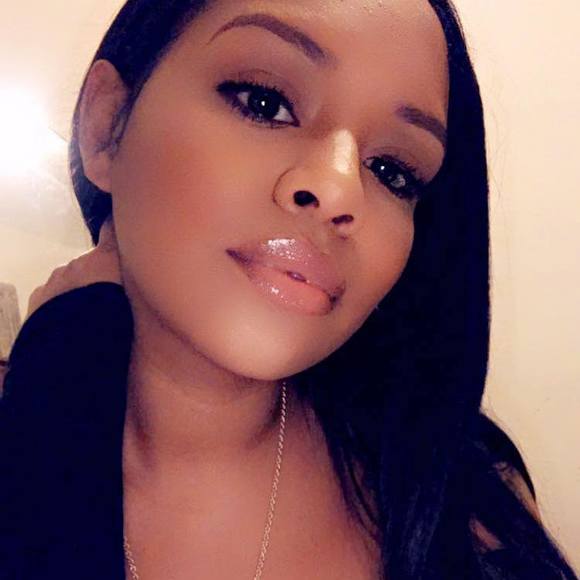 Profile Picture of Shantell Reid (@tellz123) on Poshmark