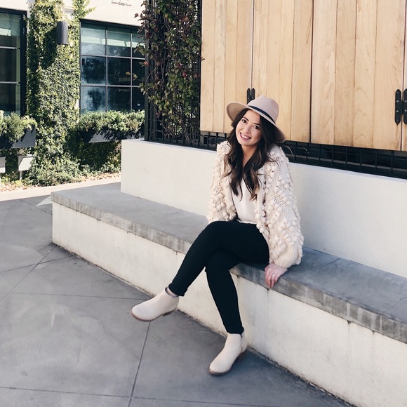 Profile Picture of Tyler Burfeind (@mstylernicole) on Poshmark