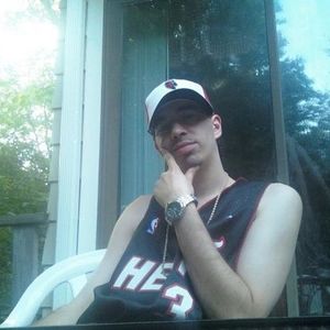 Profile Picture of Andrew Howison (@lungzzzach) on Myspace