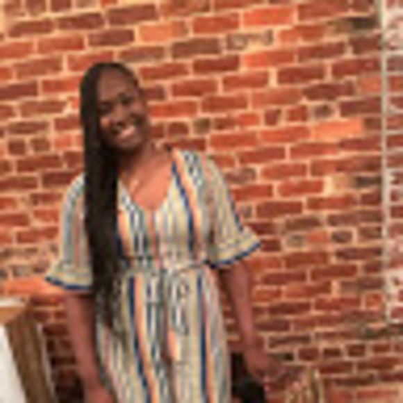 Caela Larochester - Poshmark Profile Picture of Caela Larochester (@larochester11) on Poshmark