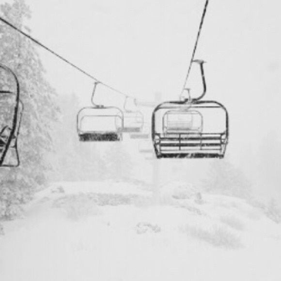 Profile Picture of Kate Terry (@kkterry869) on Poshmark