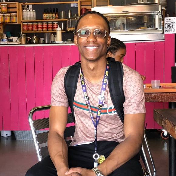 Profile Picture of Jonathan Avril (@jonathanavril) on Poshmark