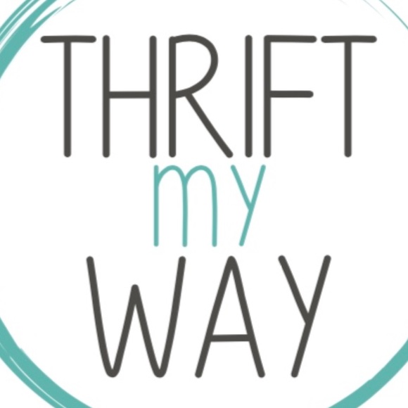 Profile Picture of Victoria Bonotto (@thriftmyway) on Poshmark