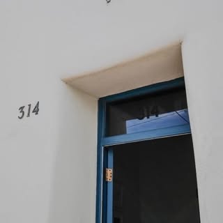 Profile Picture of Decode Gallery (@decode__gallery) on Instagram