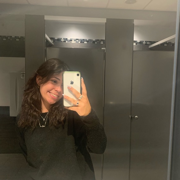 Profile Picture of Sammy Silva (@samanthasilv527) on Poshmark