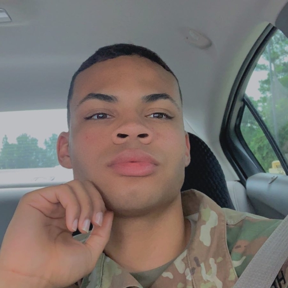 Profile Picture of Marcus Henning (@marcushenning99) on Poshmark