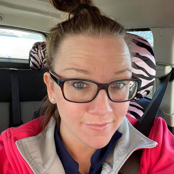 Profile Picture of Kaasy Kaasa (@kaasy18) on Poshmark