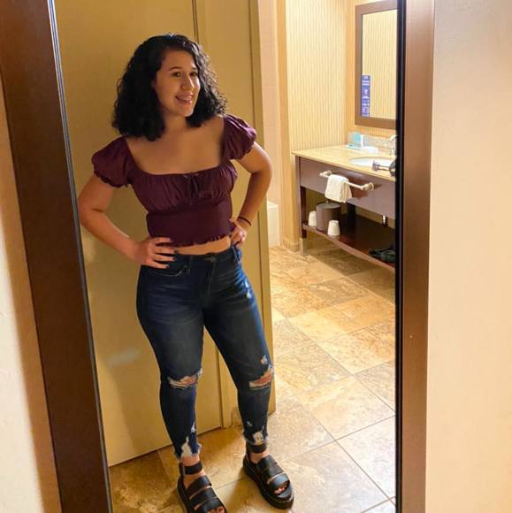 Profile Picture of Melissa Preciado (@melissa_pre3) on Poshmark