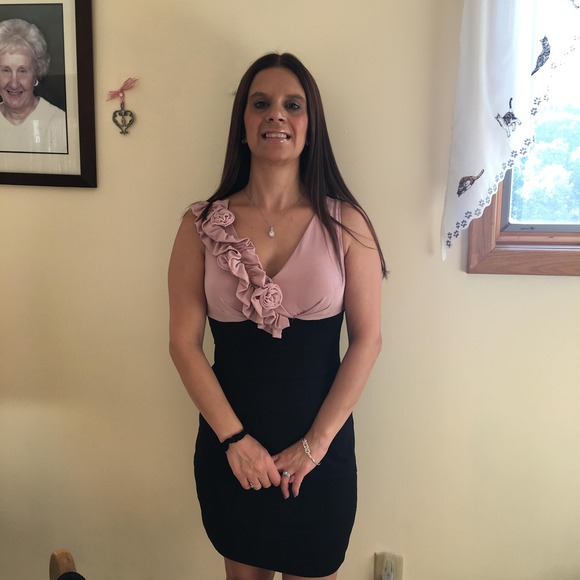 Profile Picture of Tonya Morgillo (@tonyamorgillo) on Poshmark