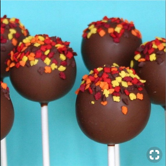 Profile Picture of Lisette Sanchez (@lisette12840) on Poshmark